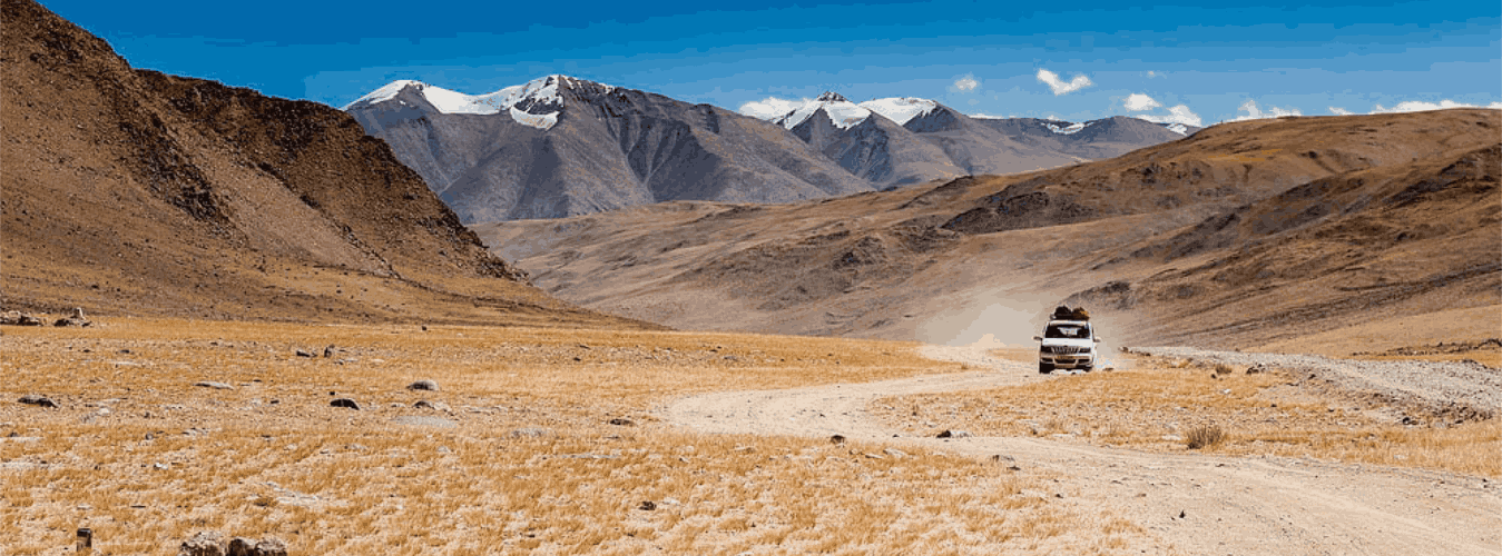 ladakh jeep safari ladakhills.com